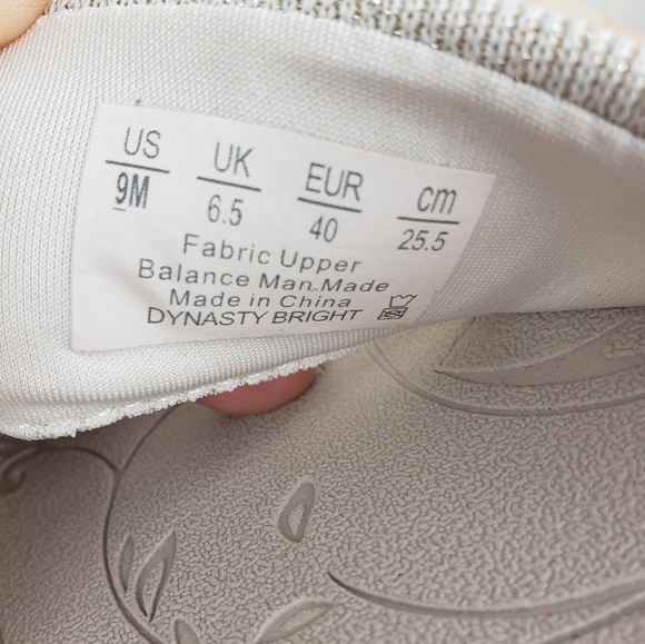 BZees Wedge Slide Sandal Size 9M Dynasty Bright Gold Beige Comfort Casual Sandal - Picture 10 of 11